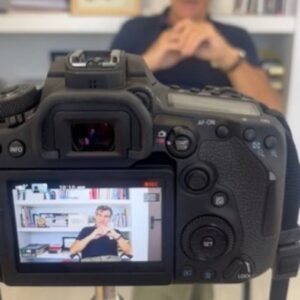 Entrevistas a profesionales de la cultura, director de comunicaciones del Museo El Prado